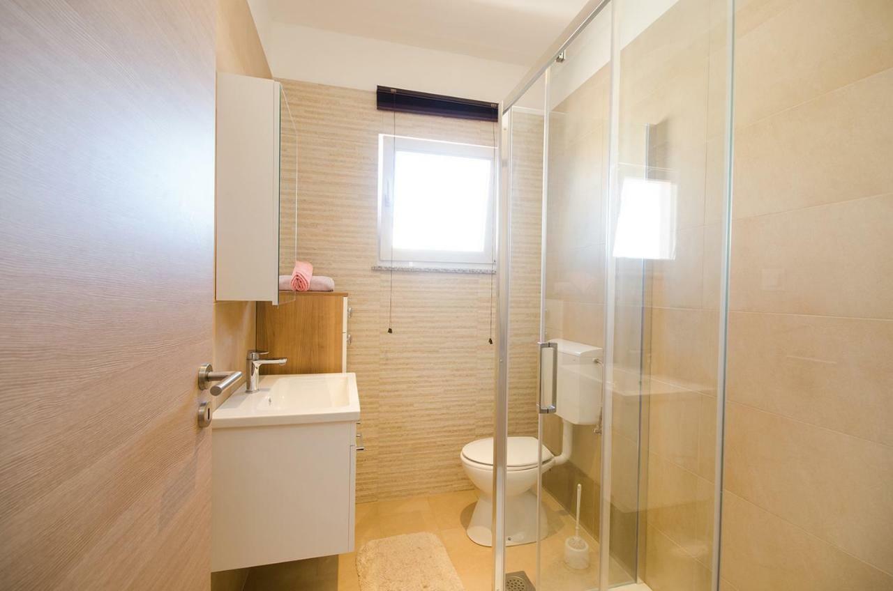 Apartman Korina ซูโกชัน ภายนอก รูปภาพ