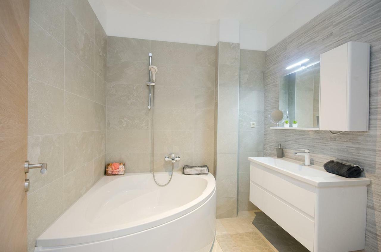 Apartman Korina ซูโกชัน ภายนอก รูปภาพ