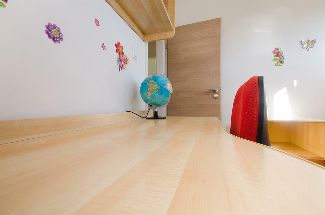 Apartman Korina ซูโกชัน ภายนอก รูปภาพ